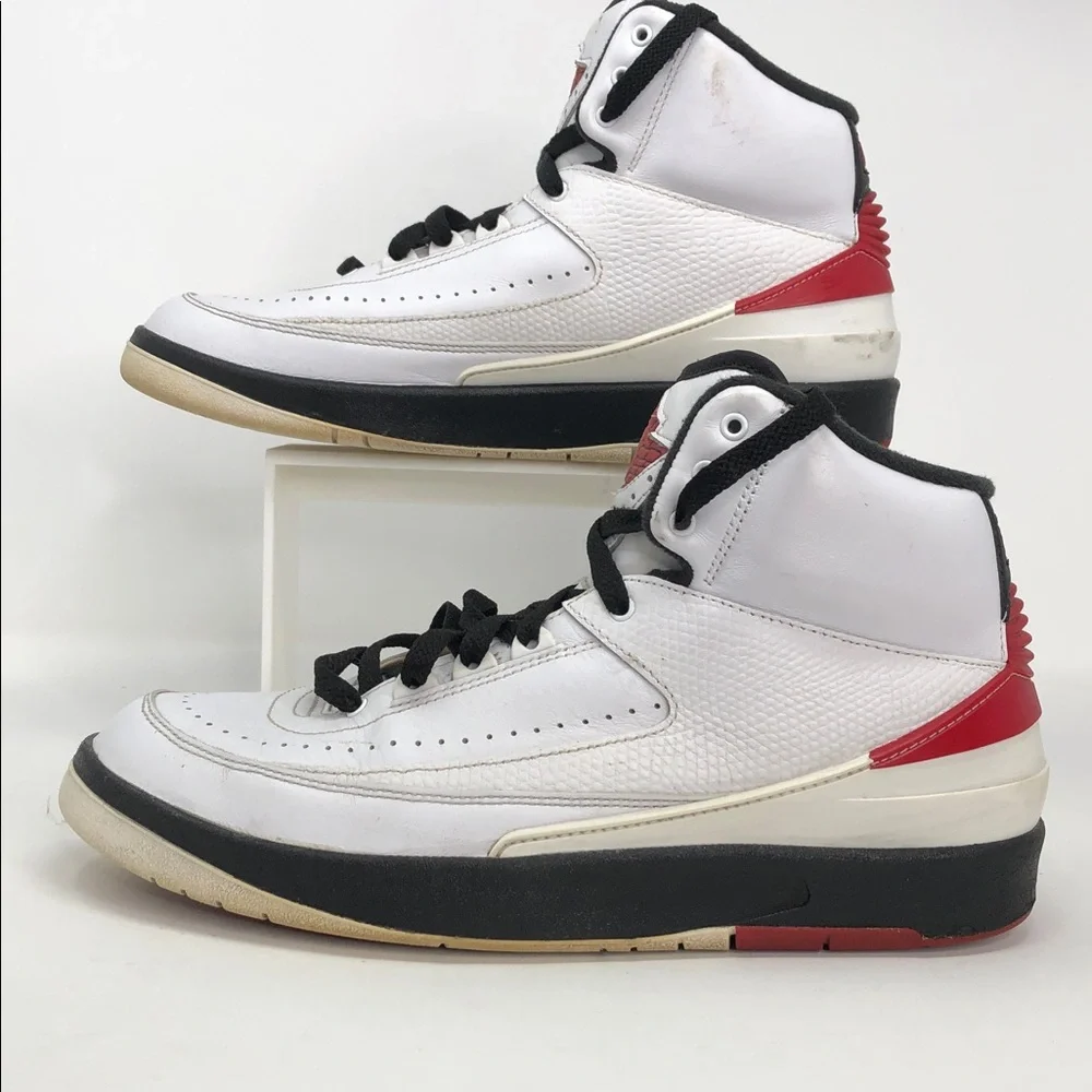 Nike Air Jordan 2 Retro Mid Chicago DX2454-106 Men’s Sneakers - Size 9.5